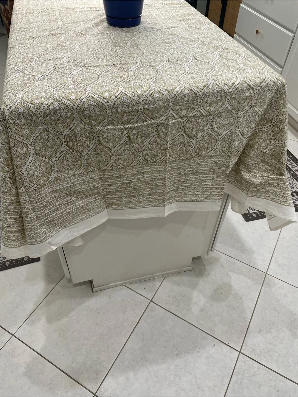 Dkara Beige & White Decorative Tablecloth - Elegant Patterned Dining Linen 60x60